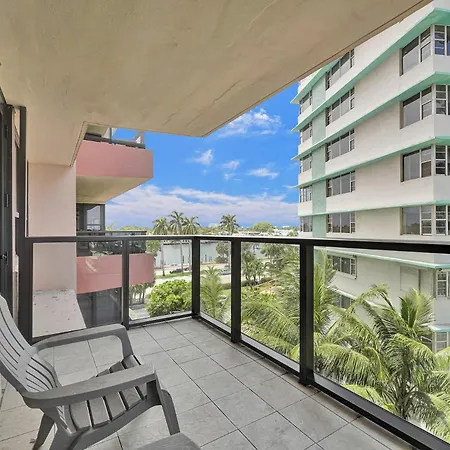 2Bd 2Ba Miami Beach Hotel W Beach Service